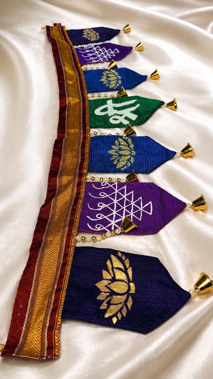 HANDPAINTED KHUN TORAN